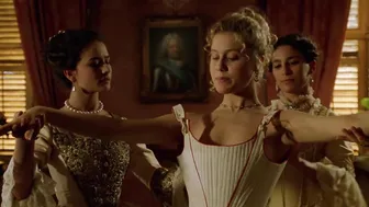 Gabriella Pession, Lola Pagnani - Ferdinando e Carolina (1999)