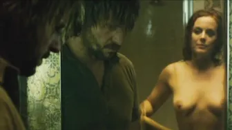 Julie LeBreton, Marie-Josee Godin - Cadavres (2009)