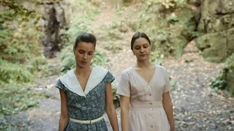 Anna Balabanova, Anna Griva, Varvara Shatalova - Semeynyye prizraki s01e01e03e04 (2024)