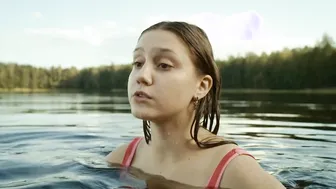 Anna Balabanova, Anna Griva, Varvara Shatalova - Semeynyye prizraki s01e01e03e04 (2024)