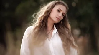 Anna Skellern, Tereza Srbova – Siren (2010)