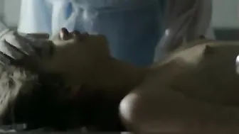 Claudia Abreu, Valentina Sampaio - Berenice Procura (2017)