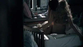 Laurence Hamelin, Lily Cole, Sarah Gadon - The Moth Diaries (2011)