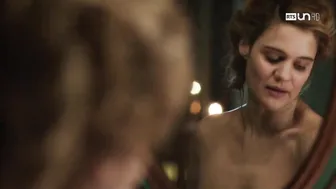 Marie Denarnaud, Aissa Maiga - Mystere a la Tour Eiffel (2015)