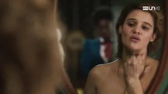 Marie Denarnaud, Aissa Maiga - Mystere a la Tour Eiffel (2015)