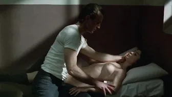 Blade Violent - I violenti (Women's Prison Massacre) (1983)