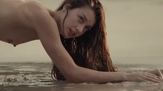 Keilani Asmus, Isabella Boemeke, Jessica Clements, Rachel Cook, Ebonee Davis, Alejandra Guilmant, Sabina Karlsson, Vika Levina, Ariela Oliveira, Nidhi Sunil, Janine Tugonon, Anna Wolf - Nude (2017)