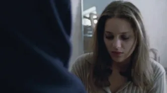 Marion Cotillard, Nozha Khouadra, etc - Chloe (1996)