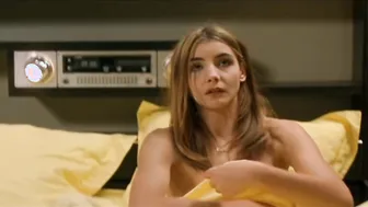 Clotilde Courau - Le poulpe (1998)