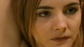 Clotilde Courau - Le poulpe (1998)