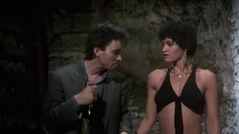 Raffaella Offidani, Barbara Crampton – Castle Freak (1995)