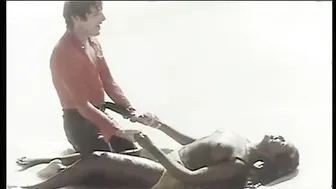 La ragazza dalla pelle di luna (1974)