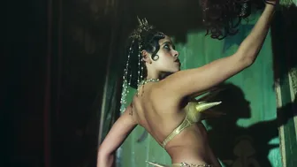 Umi Myers, Julianne Nicholson, etc - Dope Girls s01 (2025)