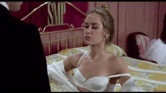 Maribel Martin, Alexandra Bastedo – The Blood Spattered Bride (1972)