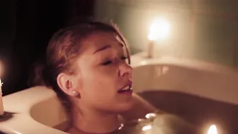 Pavla Dostalova, Klara Bednarikova - Na konci zari (2015)