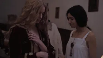 Faustine Valgrand, Moana-Brigitte Louis, Alexandra Noisier, Nathalie Gantois - L'extase (2025)