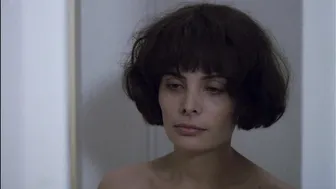 Marie Trintignant – Betty (1992)