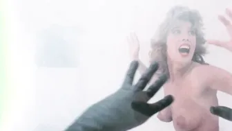 Jewel Shepard, Pepita Full James, Helen Devon, Josephine Jacqueline Jones - Christina y la reconversion sexual (1984)