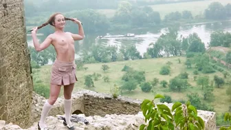 Marie-Pierre Castel, Mireille Dargent – Requiem pour un vampire (1971)