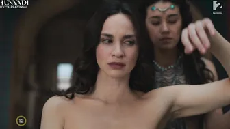 Franciska Töröcsik, Vivien Rujder, Mariann Hermanyi, Adel Jordan, Panka Kovacs, Elena Rusconi, etc - Rise of the Raven s01e01-03 (2025)