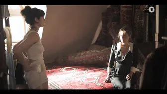 Valerie Stoll, Lia von Blarer - Eldorado KaDeWe - Jetzt ist unsere Zeit S01e01-06 (2021)