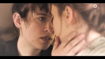 Valerie Stoll, Lia von Blarer - Eldorado KaDeWe - Jetzt ist unsere Zeit S01e01-06 (2021)