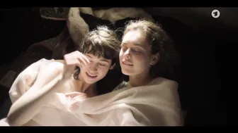 Valerie Stoll, Lia von Blarer, Eldorado KaDeWe – Jetzt ist unsere Zeit S01e03-06 (2021)