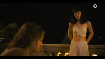 Valerie Stoll, Lia von Blarer, Eldorado KaDeWe – Jetzt ist unsere Zeit S01e03-06 (2021)