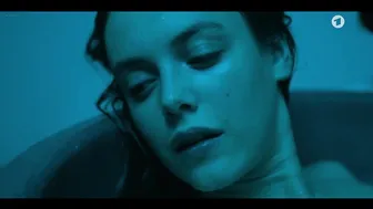 Valerie Stoll, Lia von Blarer, Eldorado KaDeWe – Jetzt ist unsere Zeit S01e03-06 (2021)