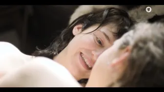 Valerie Stoll, Lia von Blarer, Eldorado KaDeWe – Jetzt ist unsere Zeit S01e03-06 (2021)