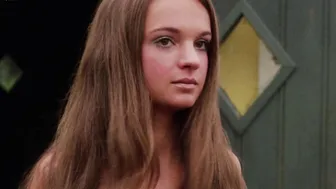 Christina Lindberg - Rötmånad (1970)