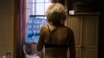 Amy Mußul, Erendira Ibarra, Tuppence Middleton – Sense8 s01e02 (2015)