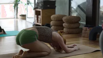 Naian Gonzalez Norvind, Maria Evoli, Martha Cristiana Merino, Ximena Romo - Amsterdam s01e01-10 (2022)