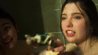 Carmen Alba, Katia Sanelli, Laura Balo - Divino tesoro (2024)