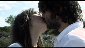 Anais Demoustier – Living on Love Alone (D'amour et d'eau fraîche) (2010)