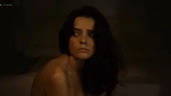 Ariane Labed, Roxane Mesquida, Charlotte Masselin - Malgre la nuit (2015)