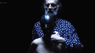 Ariane Labed, Roxane Mesquida, Charlotte Masselin - Malgre la nuit (2015)