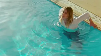 Ariane Labed, Mackenzie Davis, Nadine Labaki, Freya Hannan-Mills - Swimming Home (2024)