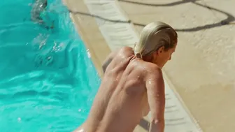 Ariane Labed, Mackenzie Davis, Nadine Labaki, Freya Hannan-Mills - Swimming Home (2024)