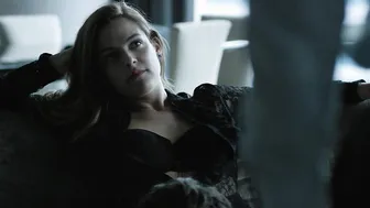 Riley Keough – The Girlfriend Experience S01E010-11-12-13 (2016)