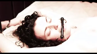 Holly Lucas, Siubhan Harrison, Jodie Jameson – Little Deaths (2011)