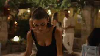 Hande Erçel - Chasing the Wind (Rüzgara Birak) (2025)