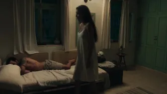 Hande Erçel - Chasing the Wind (Rüzgara Birak) (2025)