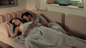 Hande Erçel - Chasing the Wind (Rüzgara Birak) (2025)