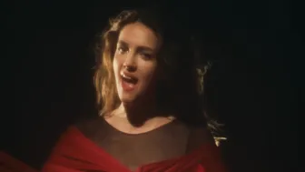 Ella Hunt - Subway Trash (2025)