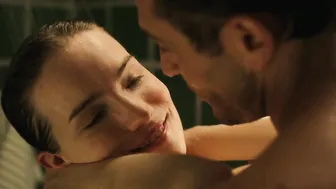 Willa Fitzgerald, Jessica Rothe, Karina Palacio, Damaris Vega - Pulse s01e01-10 (2025)