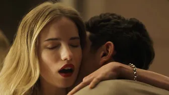 Willa Fitzgerald, Jessica Rothe, Karina Palacio, Damaris Vega - Pulse s01e01-10 (2025)