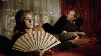 Annie Belle, Evelyne Dress – La nuit de Varennes (1982)