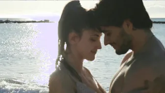 Aura Armengol, Laura Carrasco, Andrea López Claros - Amor s01 (2024-2025)