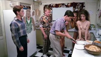 Michelle Bauer, Linnea Quigley, Brinke Stevens – Nightmare Sisters (1988)